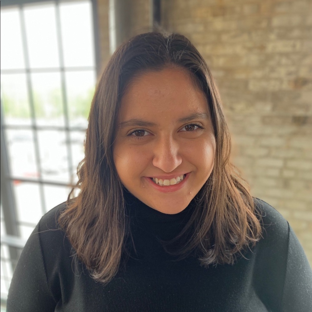 Meet your Posher, Stella